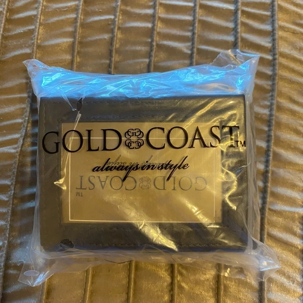 Gold Coast -NEW- Men's 4-Piece Brown and Black Leather Wallet and Card Case Set